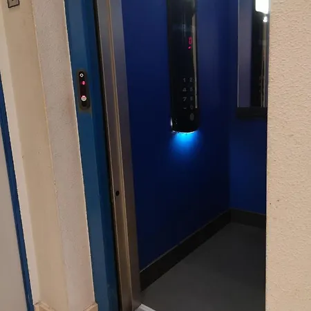 Quarto em Acomodações Particulares Arena Con Plaza De Garaje *