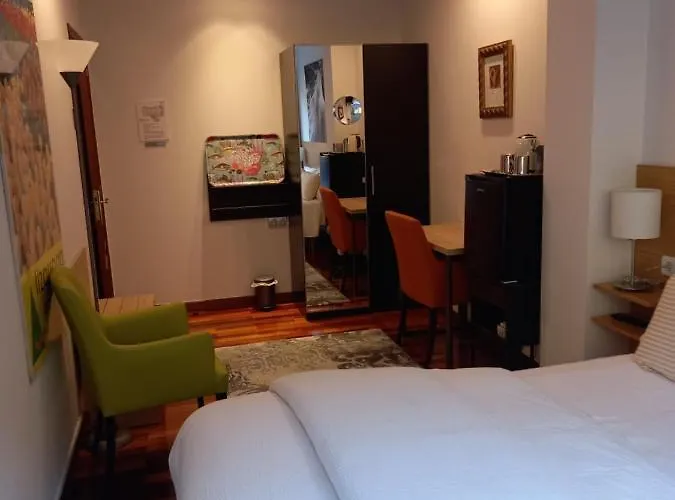 Arena Con Plaza De Garaje Rum i privatbostad Bilbao